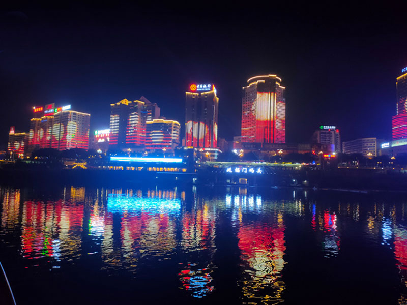 福建省南平市延福門廣場P25X50戶外格柵屏120平方